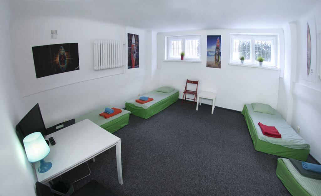 Wierzbno Hostel วอร์ซอ ภายนอก รูปภาพ
